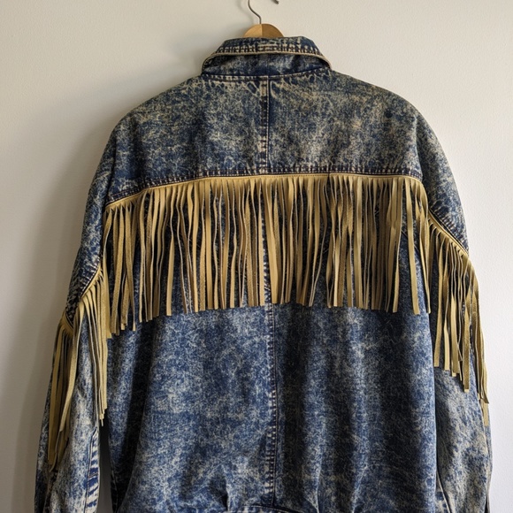 Acid wash jean jacket with leather tassels - Picture 2 of 5